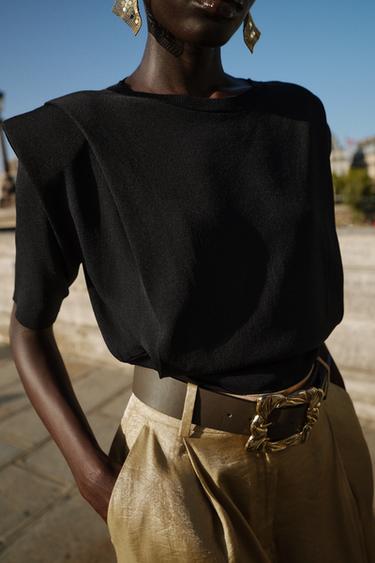 KNIT TOP WITH SHOULDER PADS - Black by Zara