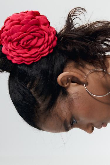 PINZA PELO TEJIDO FLOR - Fucsia de Zara - Imagen 0