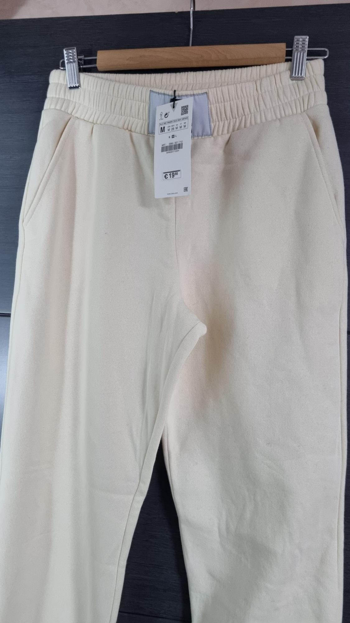 SNOOPY PEANUTS™ JOGGERS - Image 3