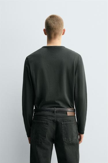 T-SHIRT RELAXED FIT À COL TUNISIEN - Gris foncé de Zara - Image 2