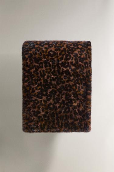 Zaras PLÄD I FUSKPÄLS MED LEOPARDMÖNSTER - Mörkbrun
