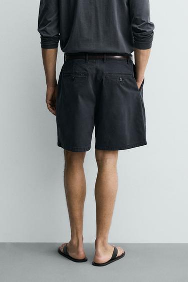 BERMUDA CHINO REGULAR FIT À PLIS - Bleu marine de Zara - Image 2