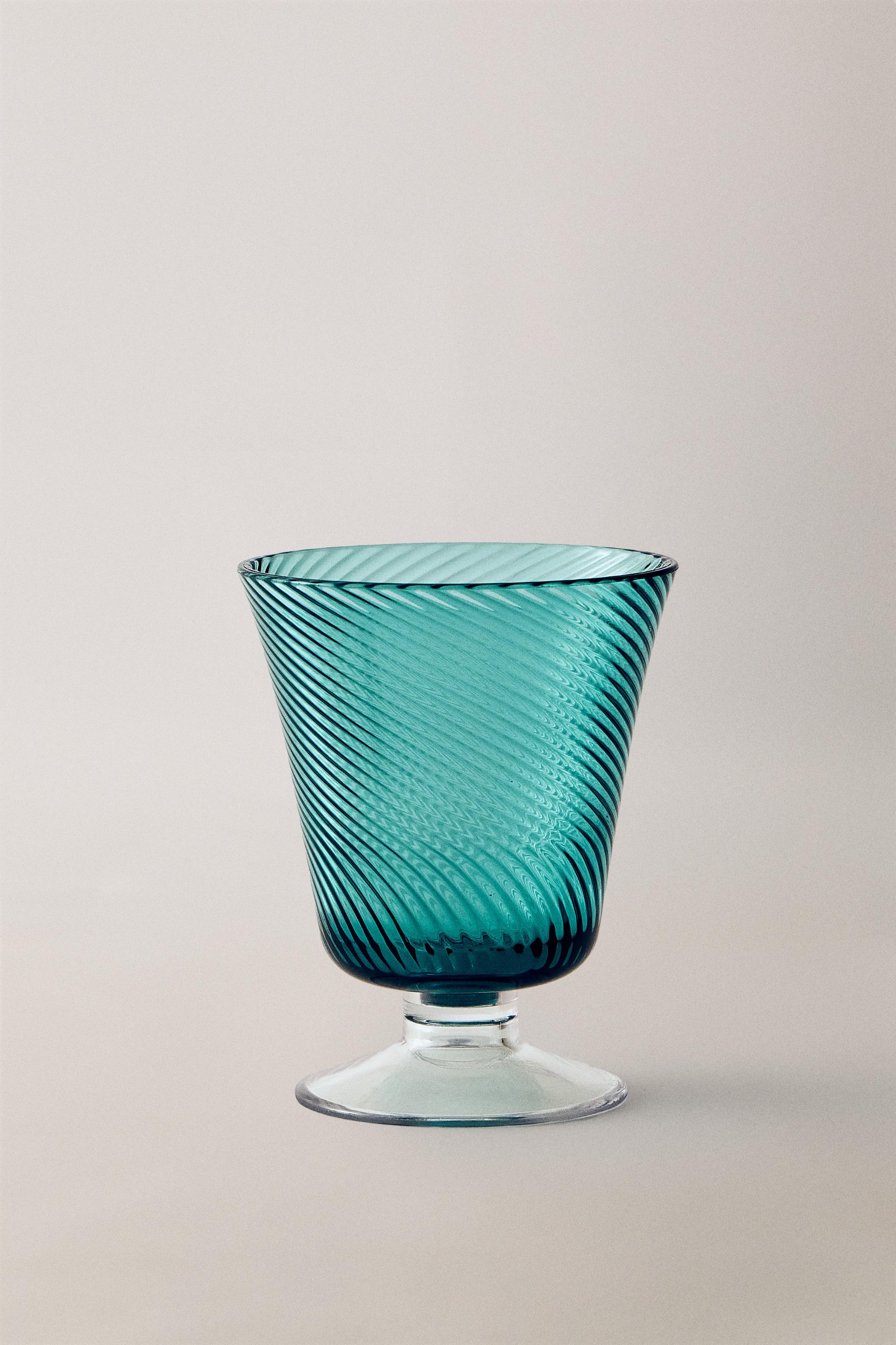 ACRYLIC GLASS WITH LINES