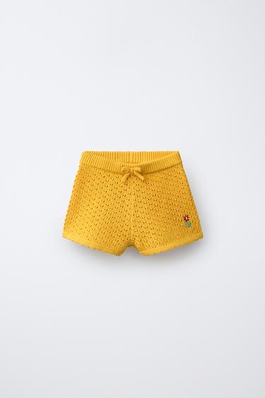 Zaras STICKADE SHORTS MED BRODERAD BLOMMA - Gul - Bild 0