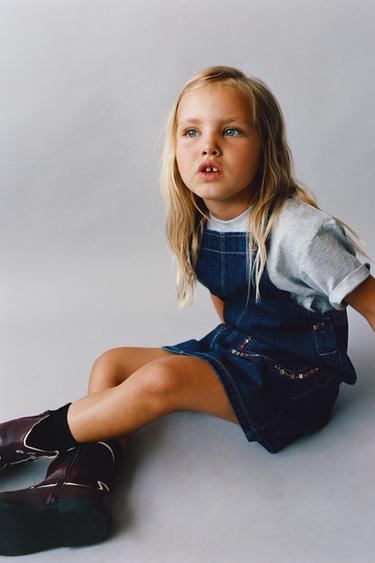 EMBROIDERED FLOWER DENIM PINAFORE DRESS - Blue by Zara