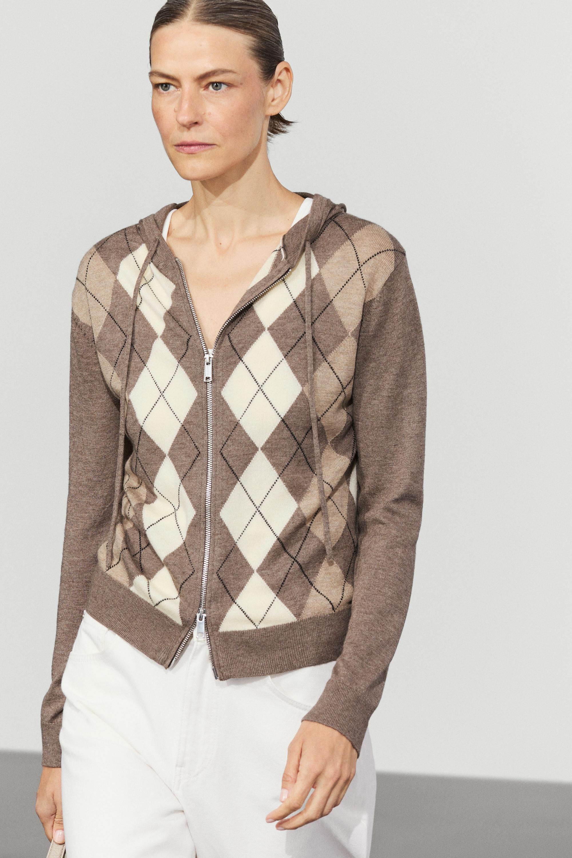 Hooded zip-up knit cardigan — 211