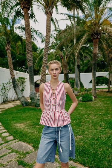 TOP مخطط أزرار زخرفية - أبيض / أحمر الخاص بـ Zara