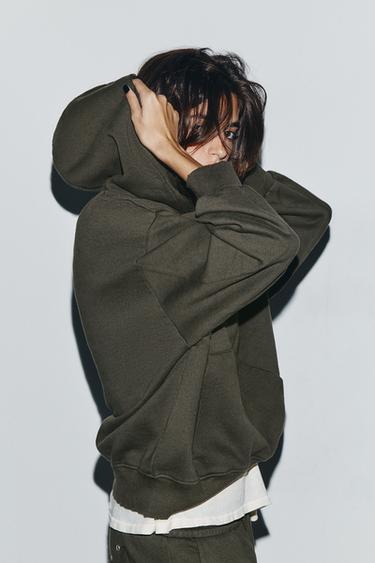 WASHED SWEATSHIRT WITH STARS AND STUDS - Dark brown by Zara - Image 3