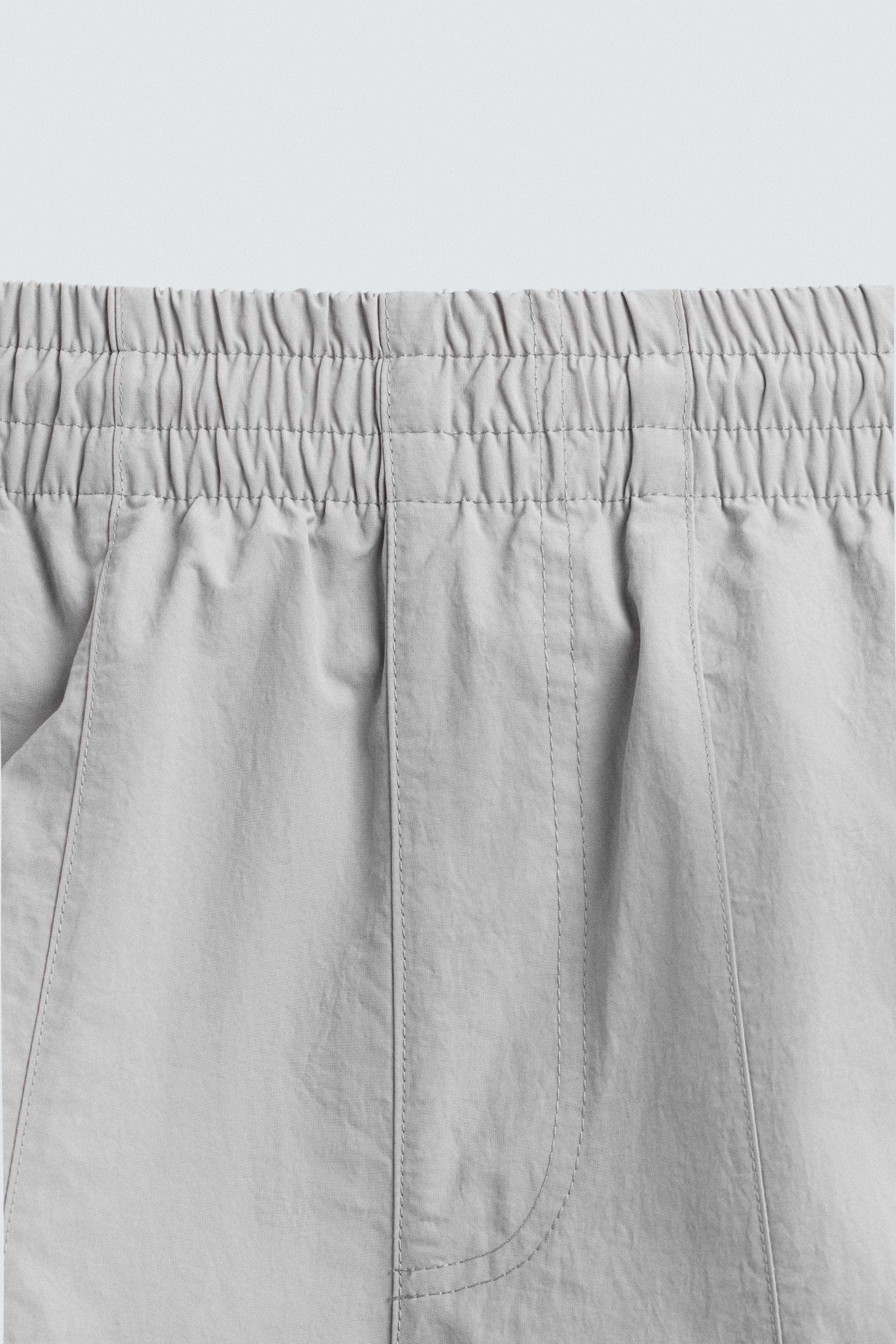 PANTALON JOGGER TECHNIQUE À BANDES CONTRASTE