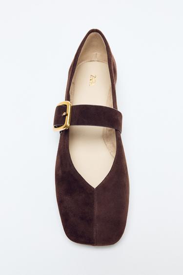 SUEDE BALLERINA FLATS WITH BUCKLE - Brown by Zara