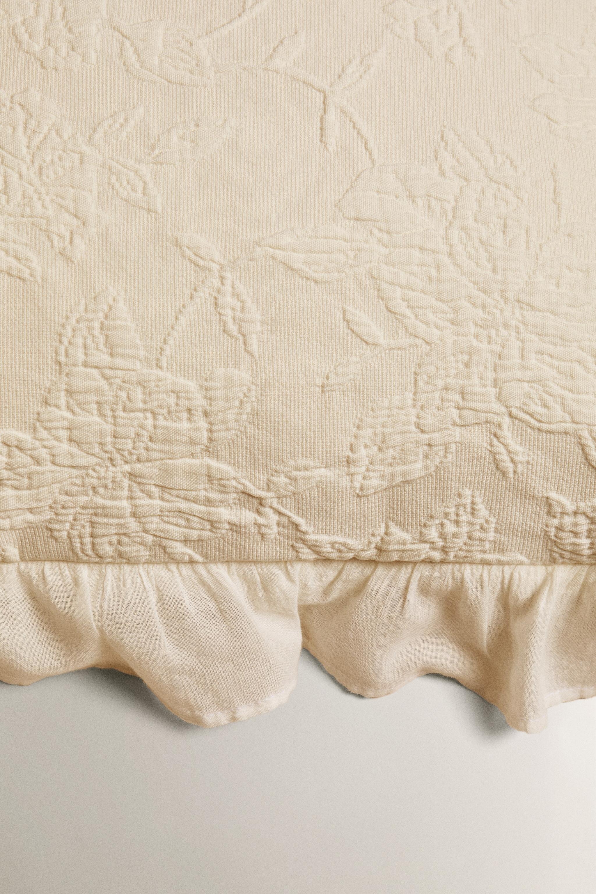 JACQUARD THROW PILLOW COVER WITH RUFFLES