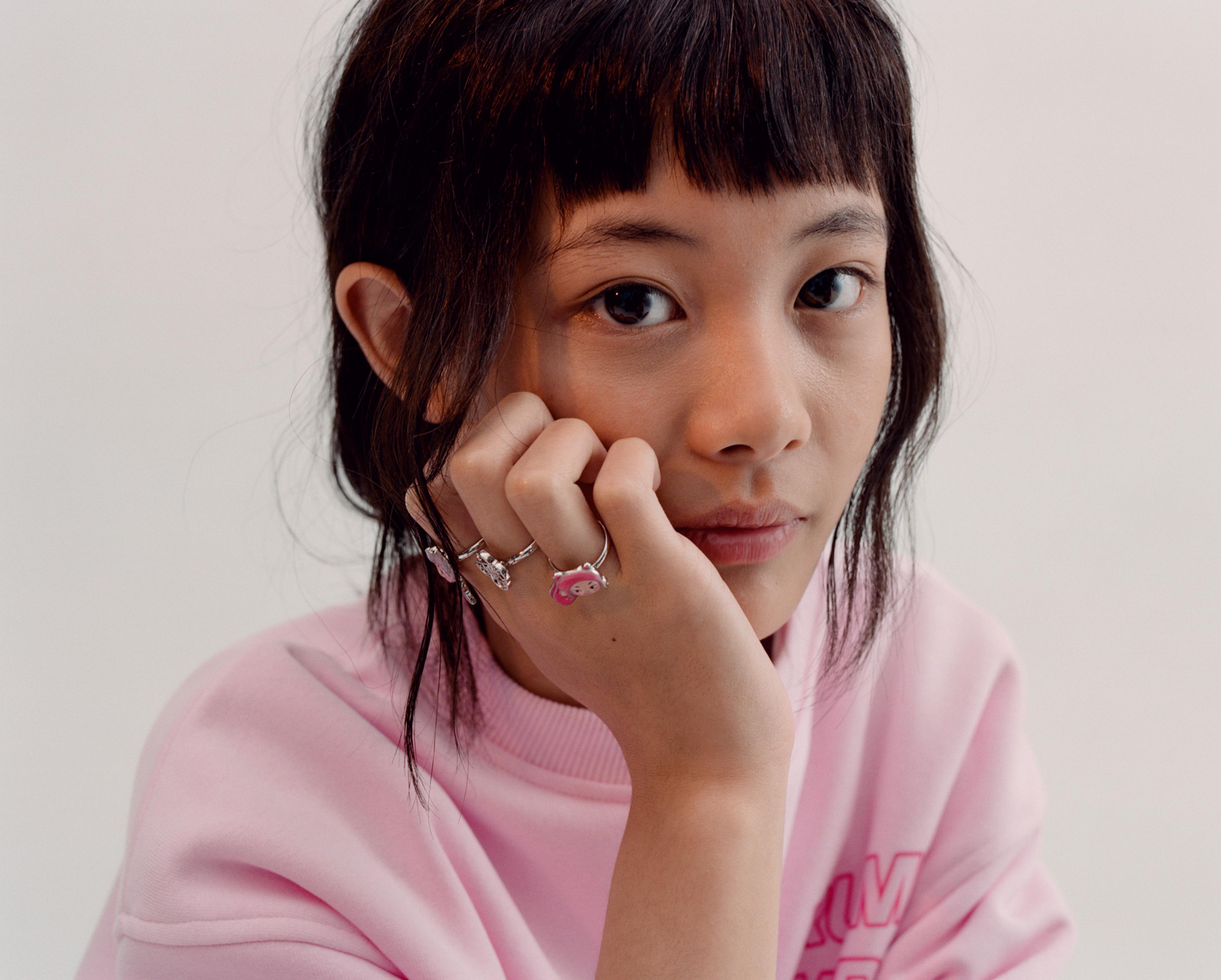 KPOP DEMON HUNTERS™ NETFLIX © PRINT SWEATSHIRT — Pink