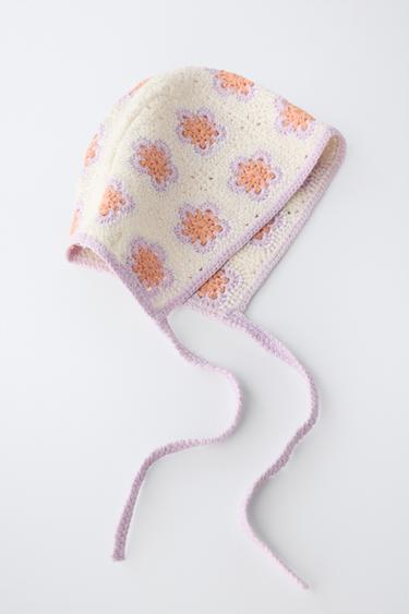BONNET EN MAILLE CROCHET FLEURS - Écru de Zara - Image 3