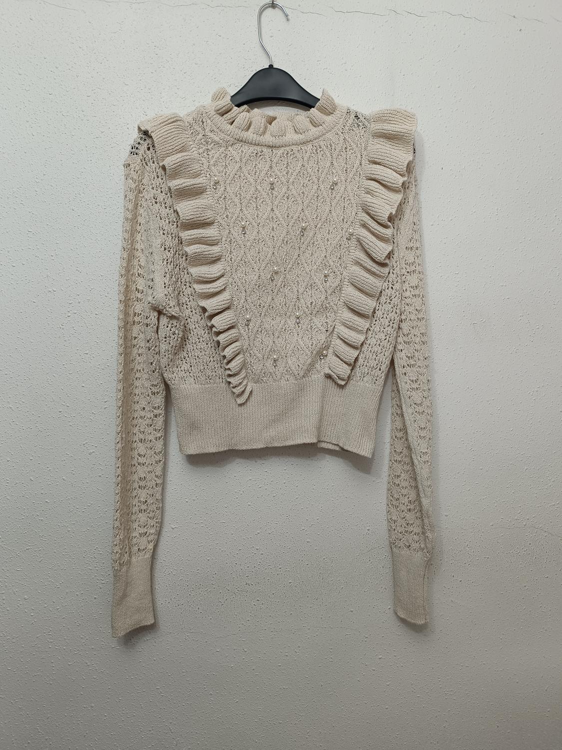 RUFFLED KNIT SWEATER WITH FAUX PEARLS