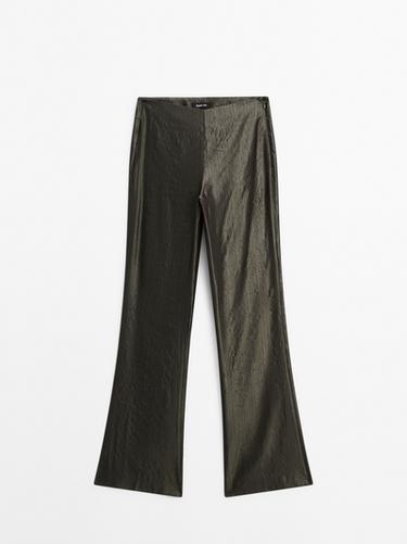 Pantalón flare fit tiro medio jacquard - Verde oscuro de Zara