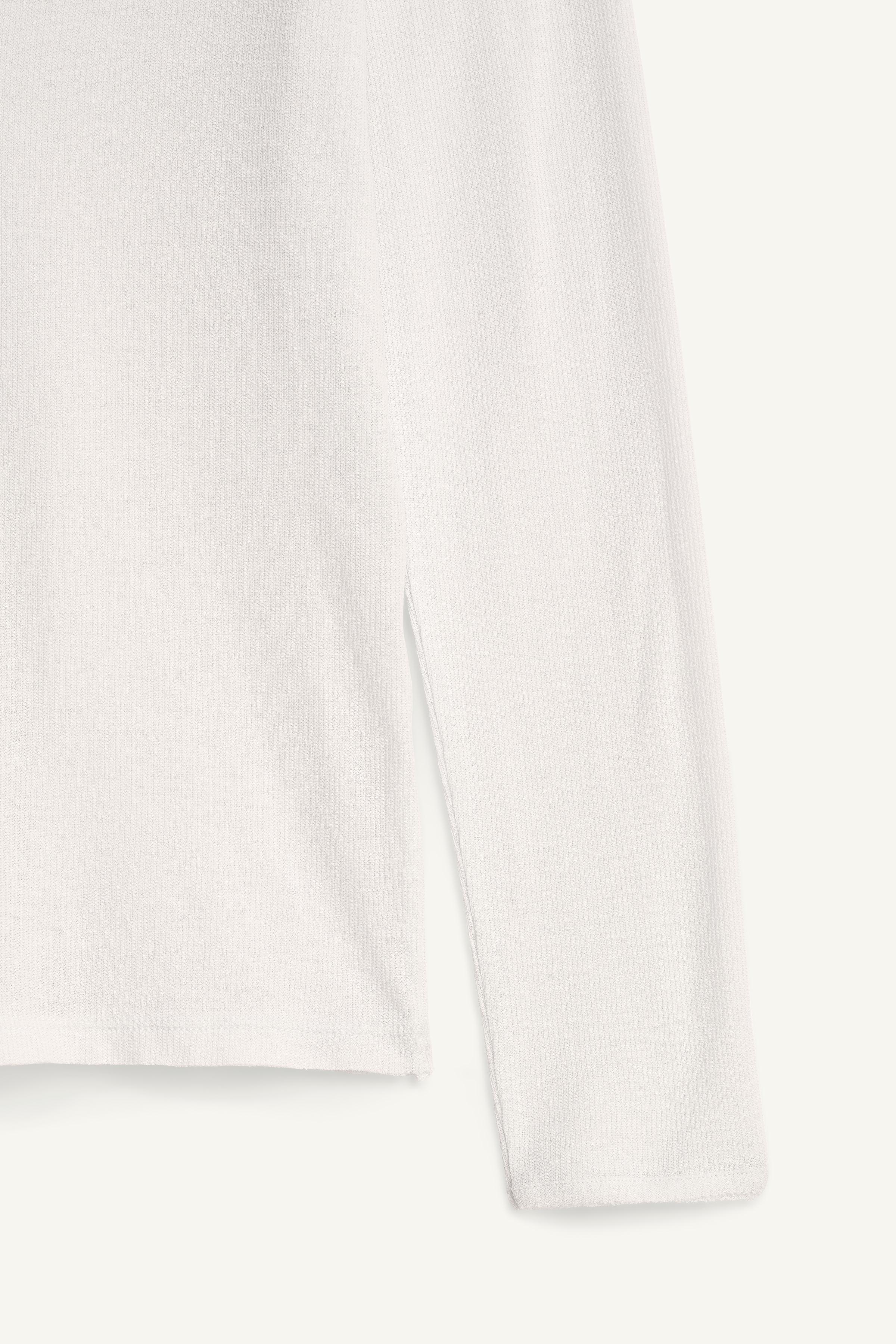 HAUT COL EN V LIMITED EDITION