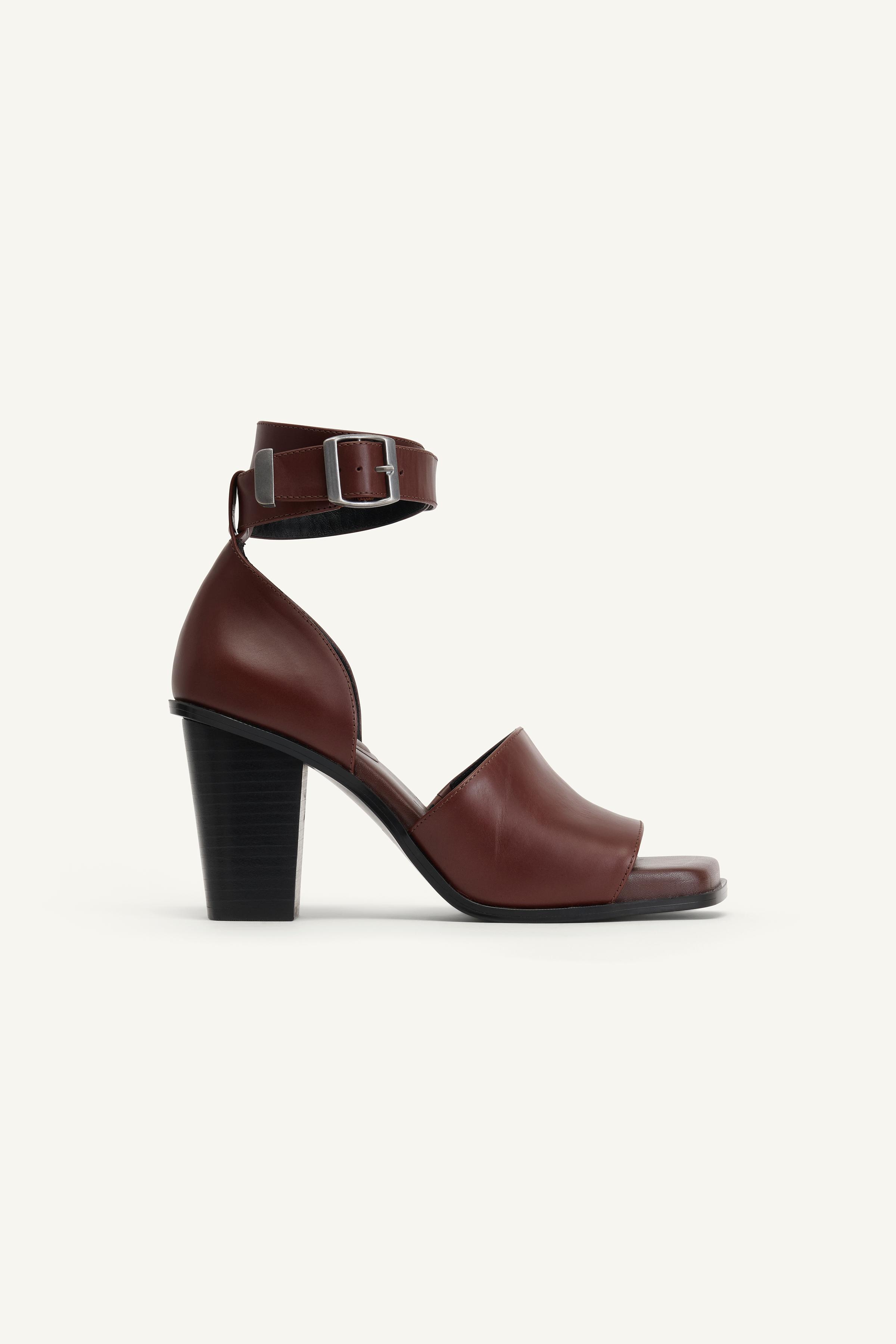 レザーバックルサンダル14 - エクリュ | ZARA Japan / 日本 レザーバックルサンダル14 - エクリュ | ZARA Japan / 日本