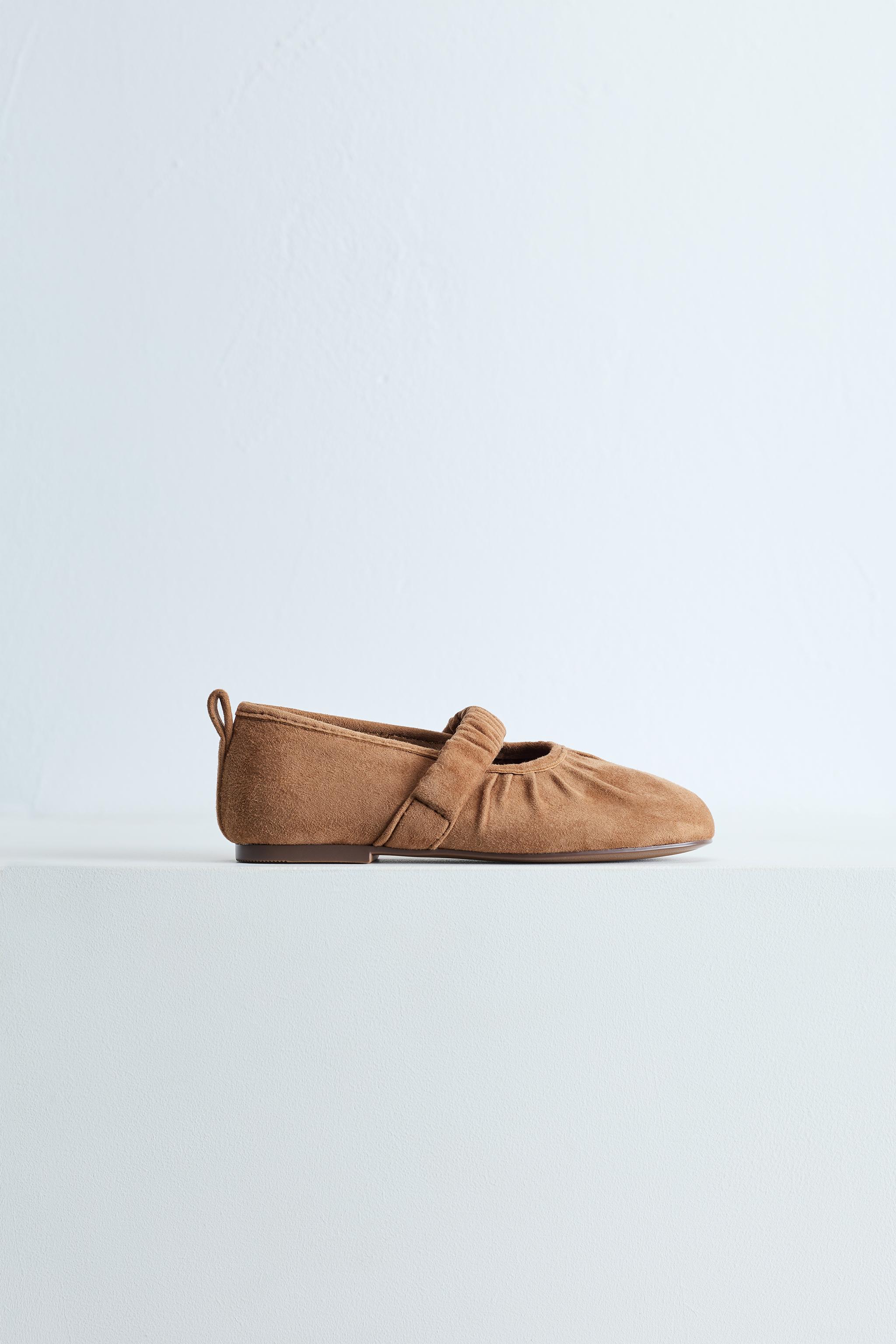 LEATHER RUCHED BALLET FLATS