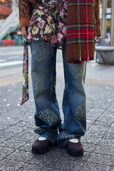 ハイウエストバレル TRF フラワーデニムパンツブルーZaraのハイウエストバレル TRF フラワーデニムパンツ - ブルー 