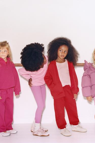 Zara SWEATER MAJICA S KAPULJAČOM, PATENTNIM ZATVARAČEM I VEZOM – Crvena
