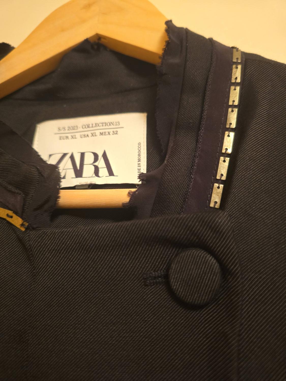 SHORT TRENCH COAT - LIMITED EDITION - Image 4