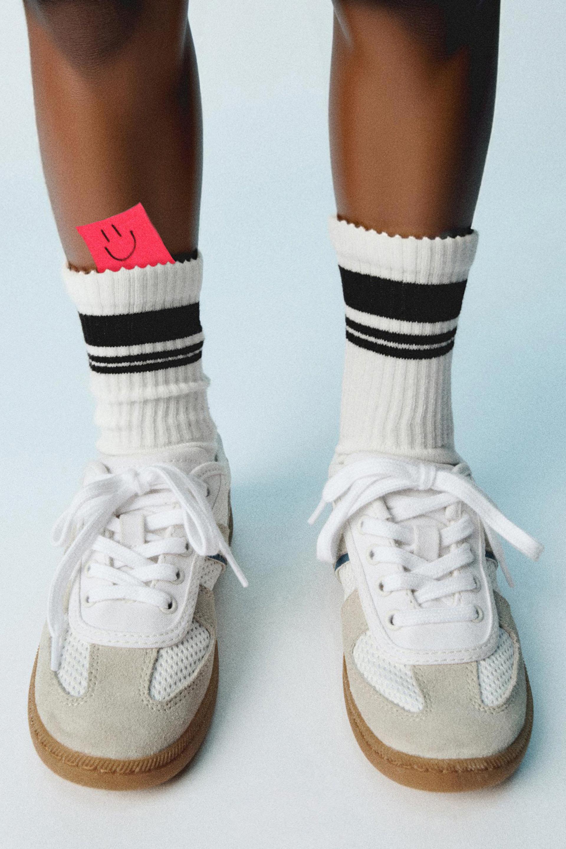 MESH SNEAKERS
