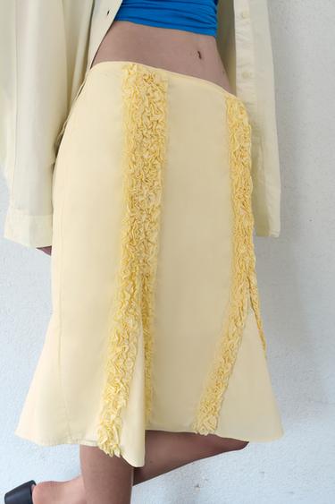 EMBOSSED RUFFLE SKIRT - Light yellow by Zara