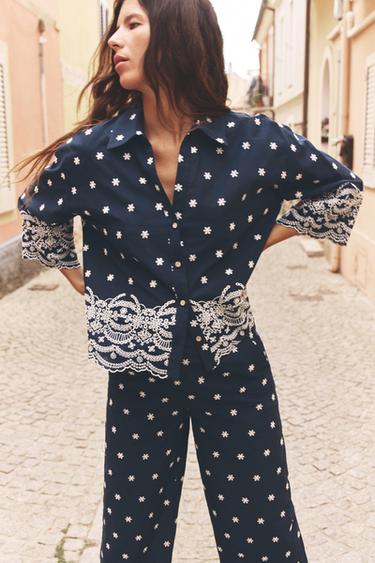 Zara EMBROIDERED SHIRT - Blue / White