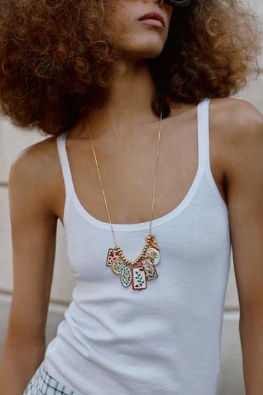 PAQUET DE 2 COLLARETS CHARMS RESINA FLORS - Daurat de Zara - Imatge 0