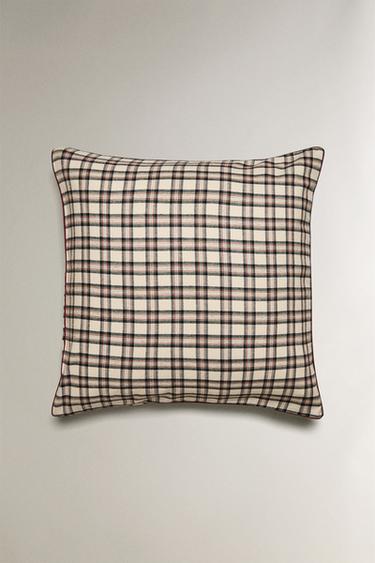CHILDREN’S CHRISTMAS CHECK FLANNEL PILLOWCASE - Multicoloured by Zara - Image 1