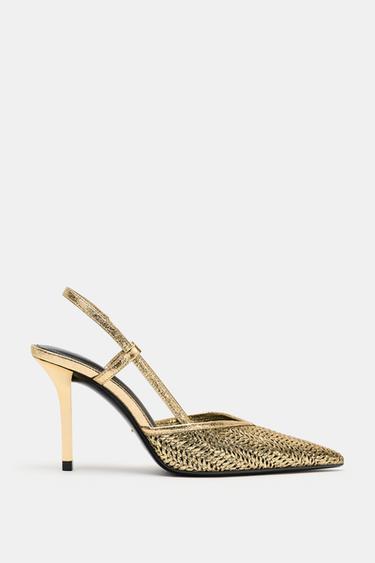 METALLIC PUMPS MET GEVLOCHTEN EFFECT - Goudkleurig van Zara