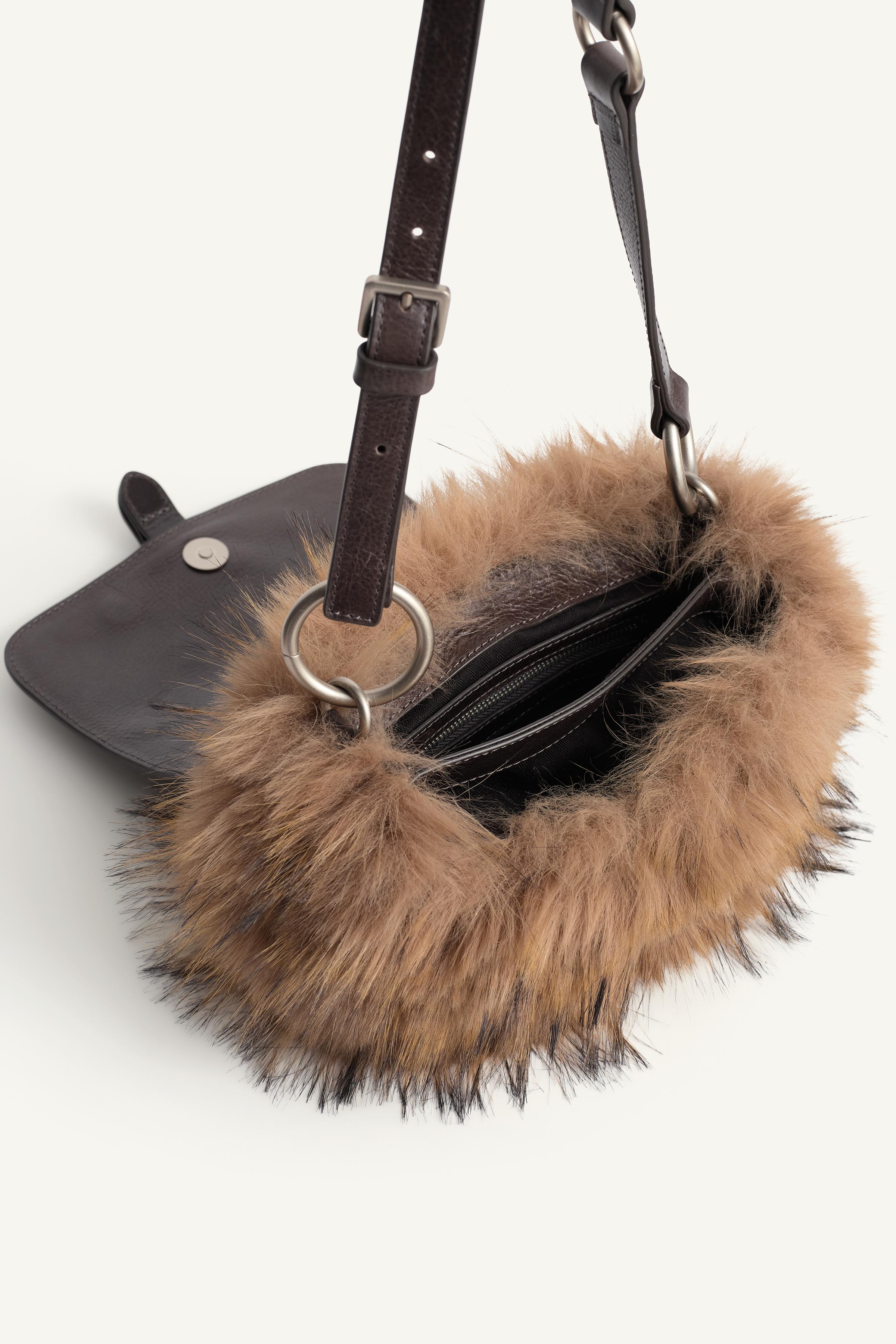 LIMITED EDITION TEXTURED SHOULDER BAG