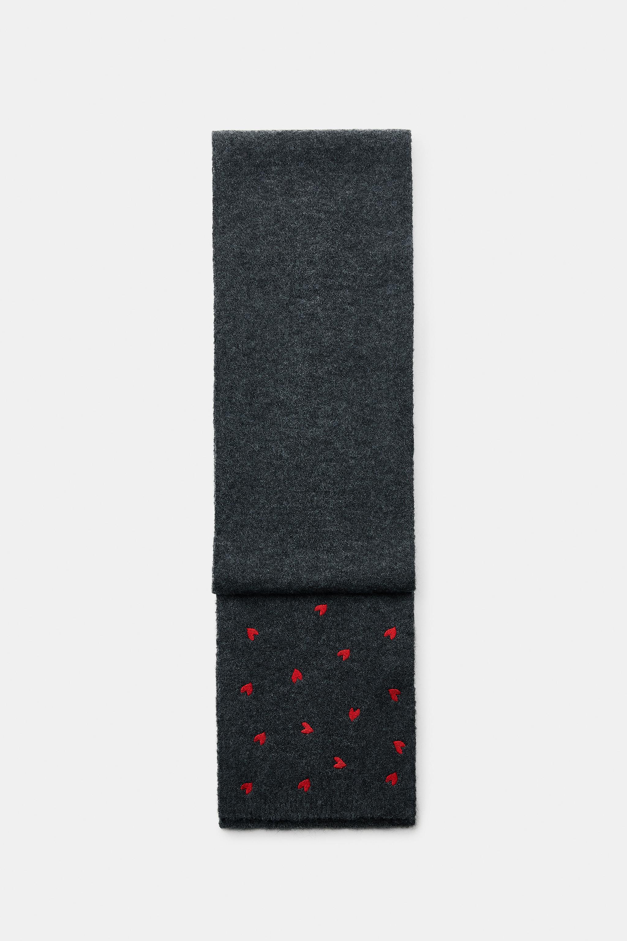 KNIT SCARF WITH EMBROIDERED HEARTS