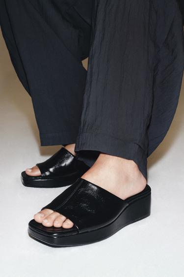 LEATHER PLATFORM SANDALS - Black by Zara