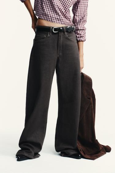 TRF CURVE HIGH-WAIST JEANS - Chocolate by Zara