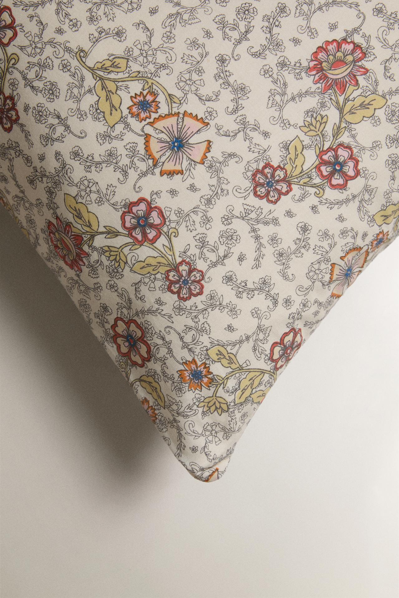 KIDS' FLORAL COTTON PILLOWCASE — Multicolored