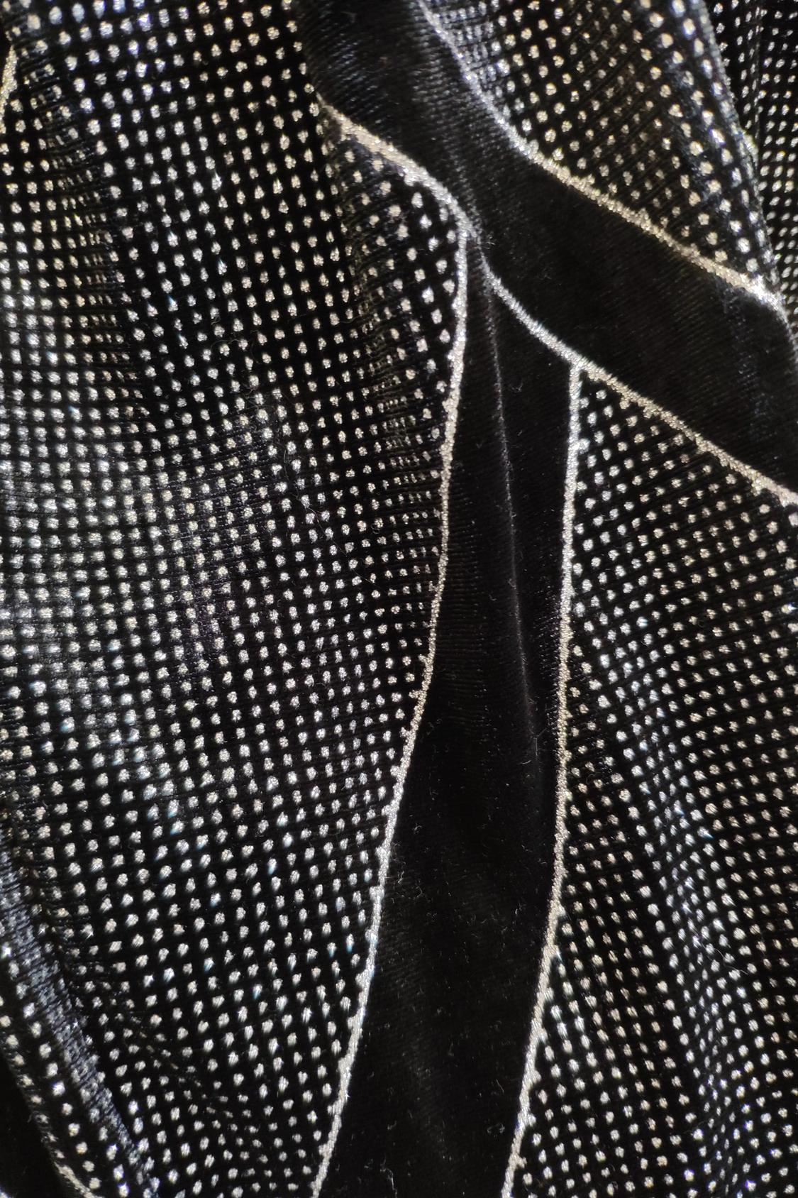VELVET JUMPSUIT WITH GEOMETRIC APPLIQUÉS - Image 5