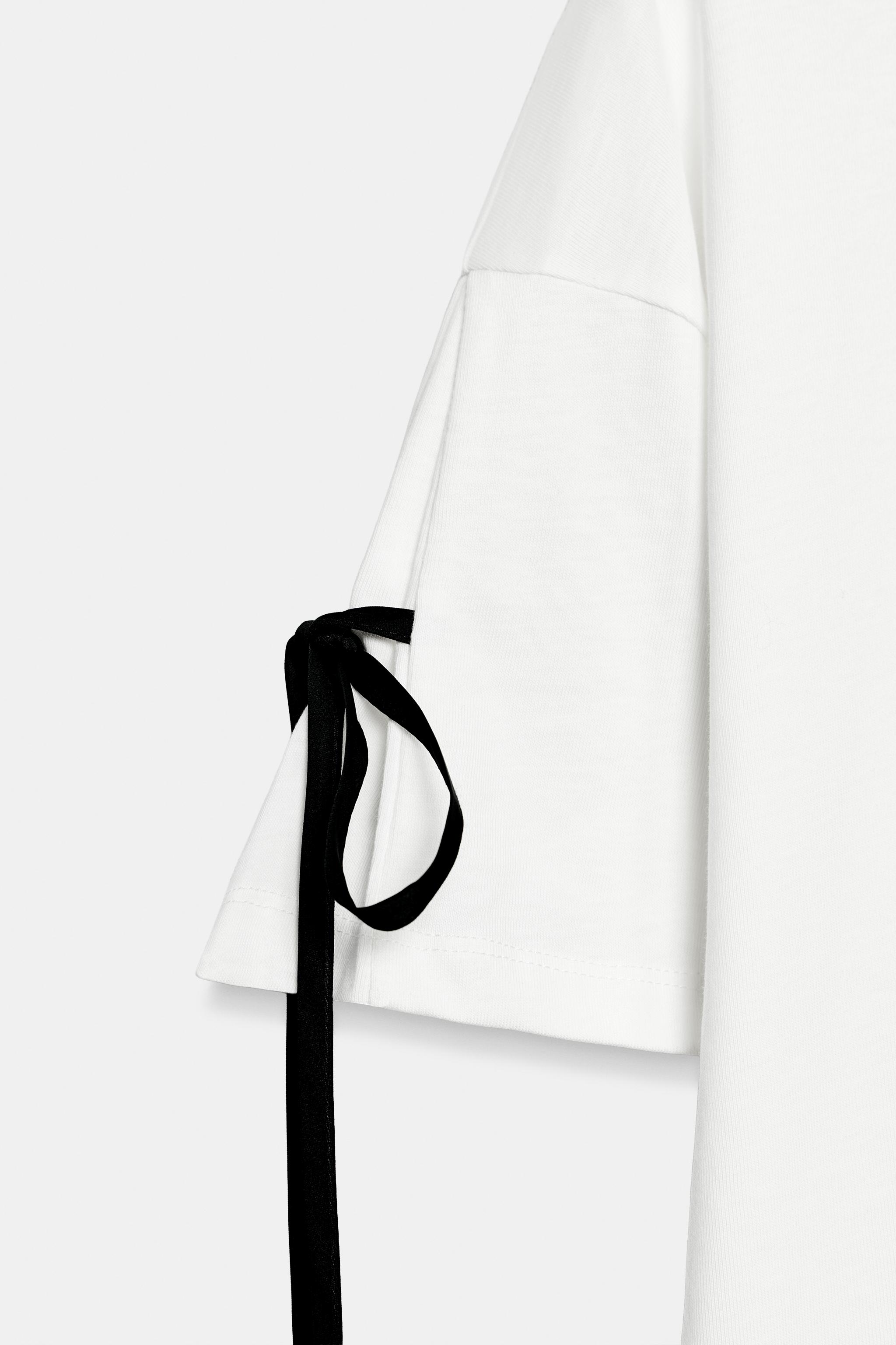 CONTRAST TRIM T-SHIRT