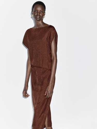 Vestido largo detalle frunce cintura - Burdeos de Zara