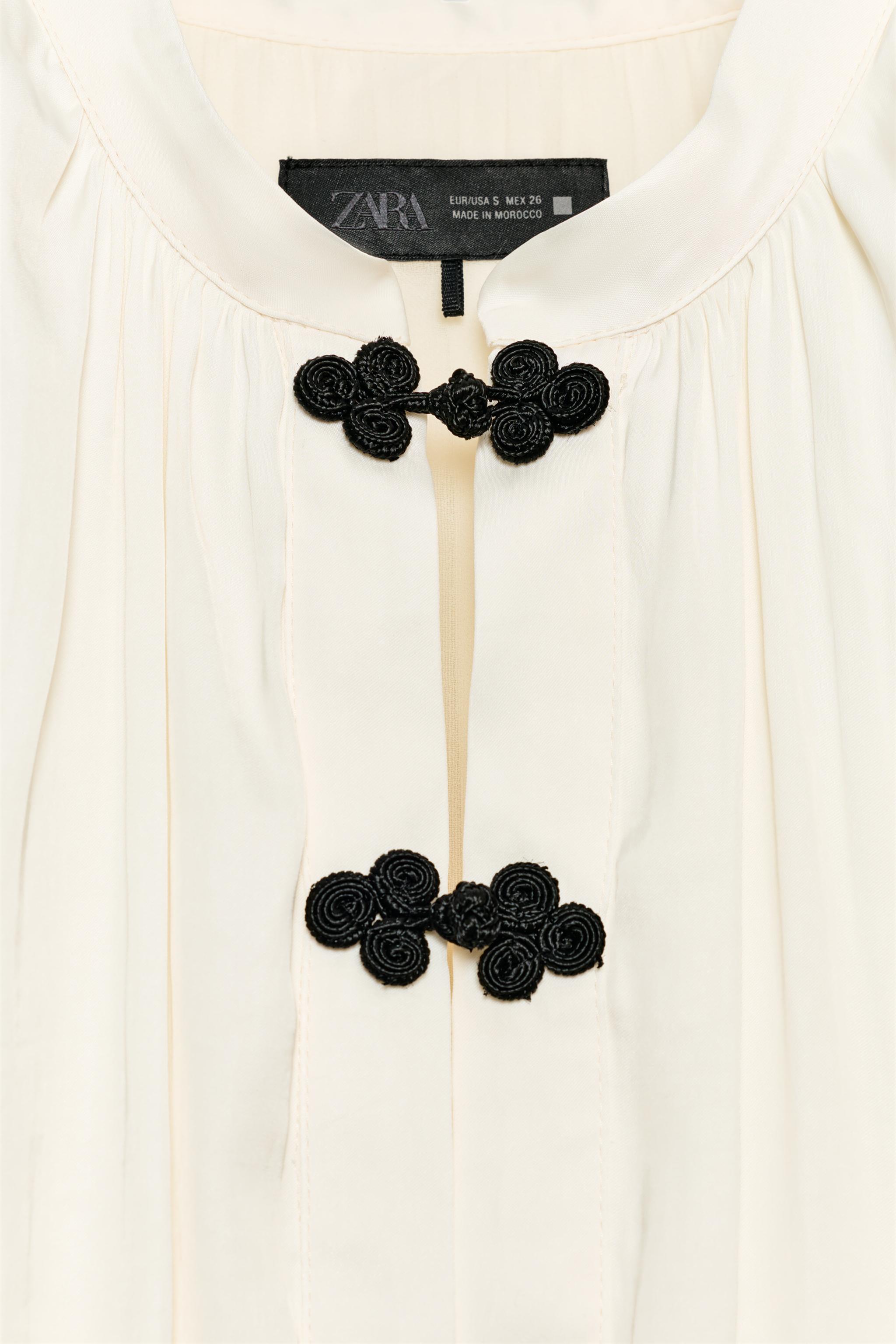 Женские рубашки Zara SATIN FROG FASTENING TOP — фото 6