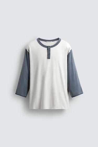 T-SHIRT IN BLOCKFARBEN MIT KNÖPFEN AM HALS - Cremefarben von Zara