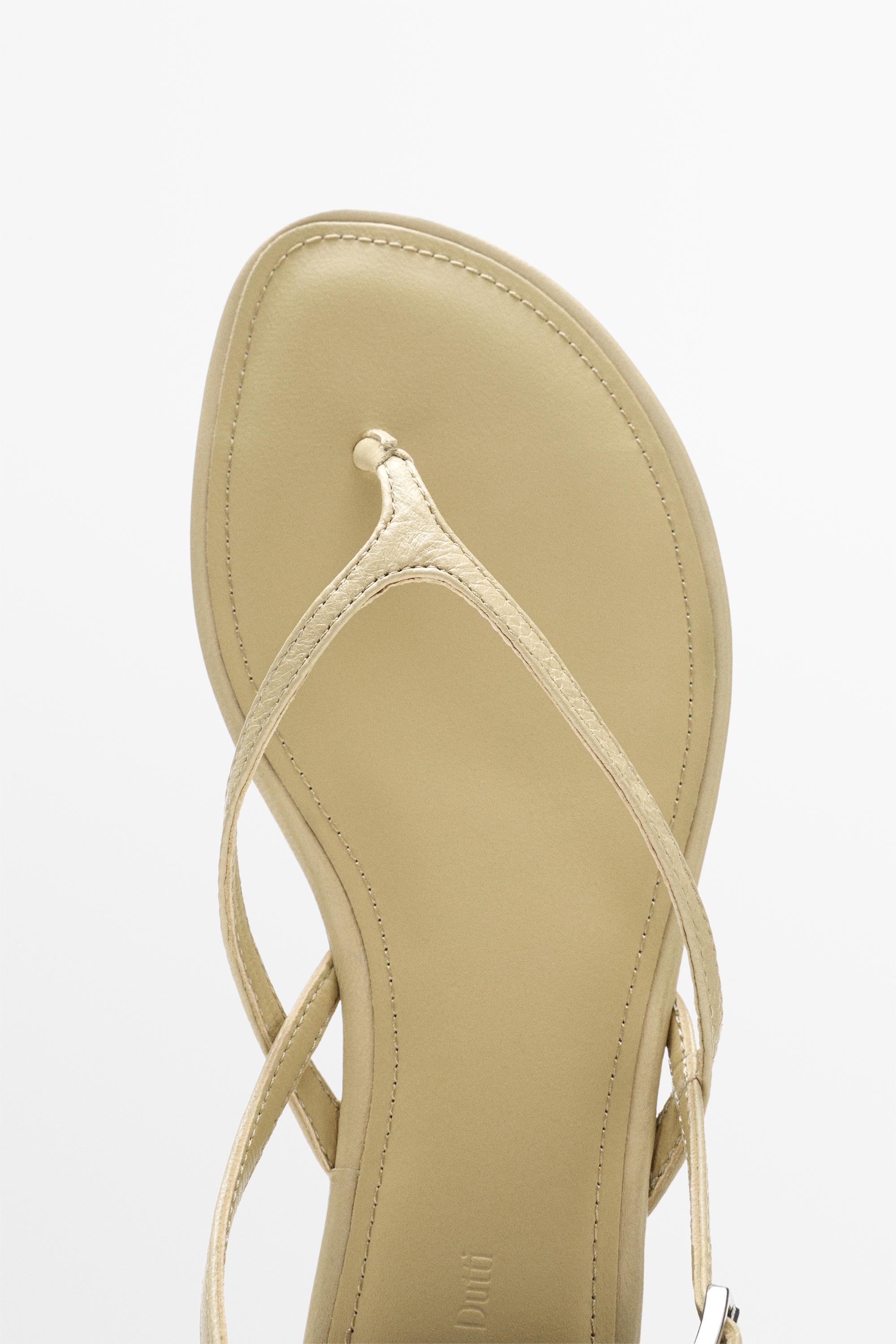 Flat leather sandals