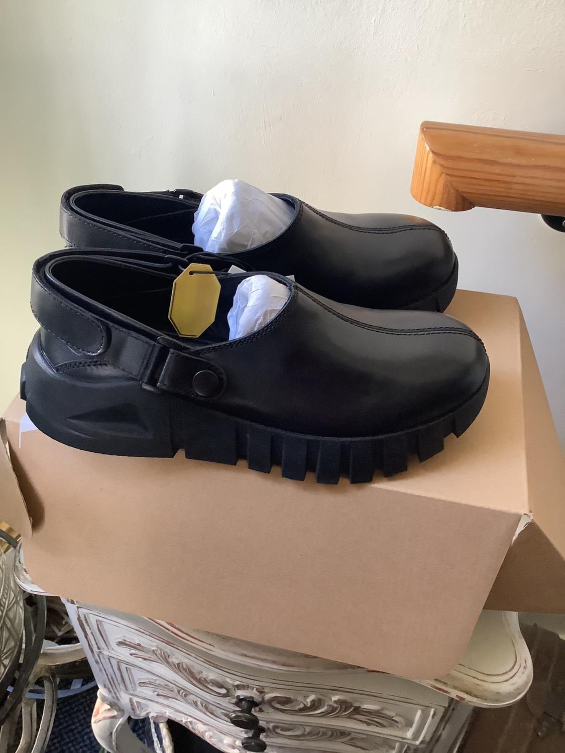 LEATHER VIBRAM® SLINGBACK LOAFERS - Image 3