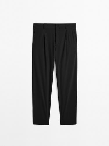 Pantalon relaxed fit à pinces - Noir de Zara