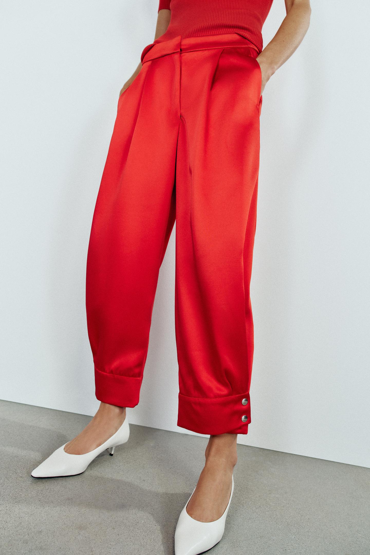 Женские брюки Zara Satin Pants with Buttoned Hems, цвет: Красный — фото 3