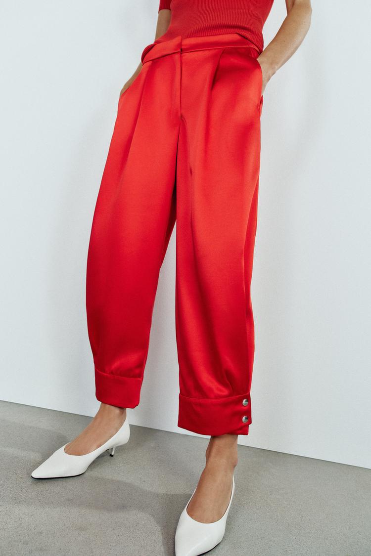 PANTALÓN SATINADO BOTONES BAJO
