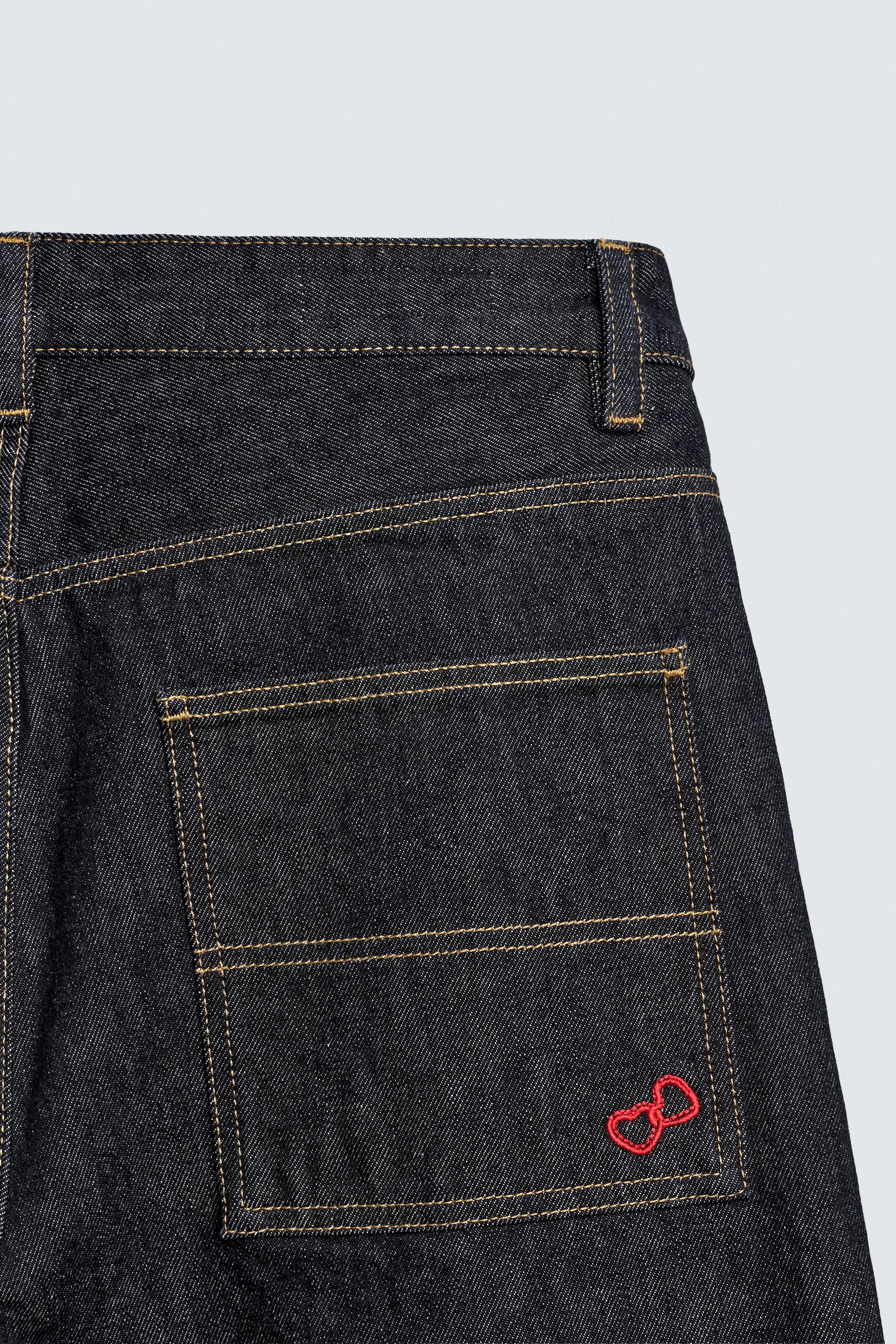 PANTALON CHINO EN DENIM BRODÉ CŒURS