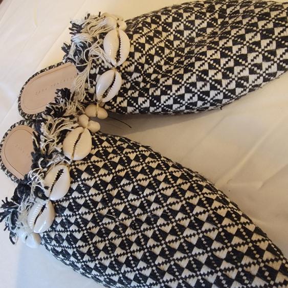 SUPER STYLISH MULES - Image 3