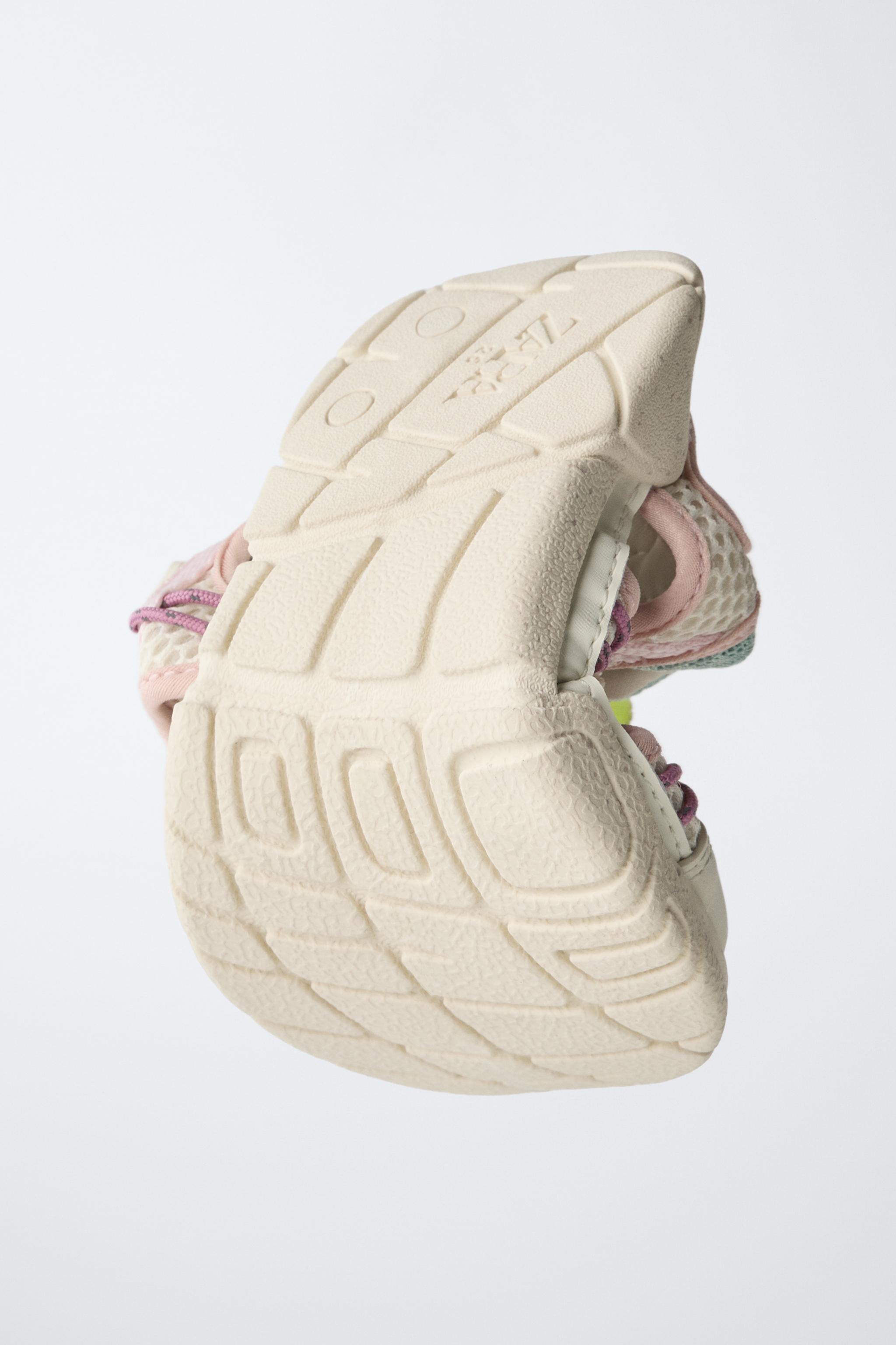Детские кроссовки Zara BAREFOOT SNEAKERS WITH CUT-OUTS — фото 3