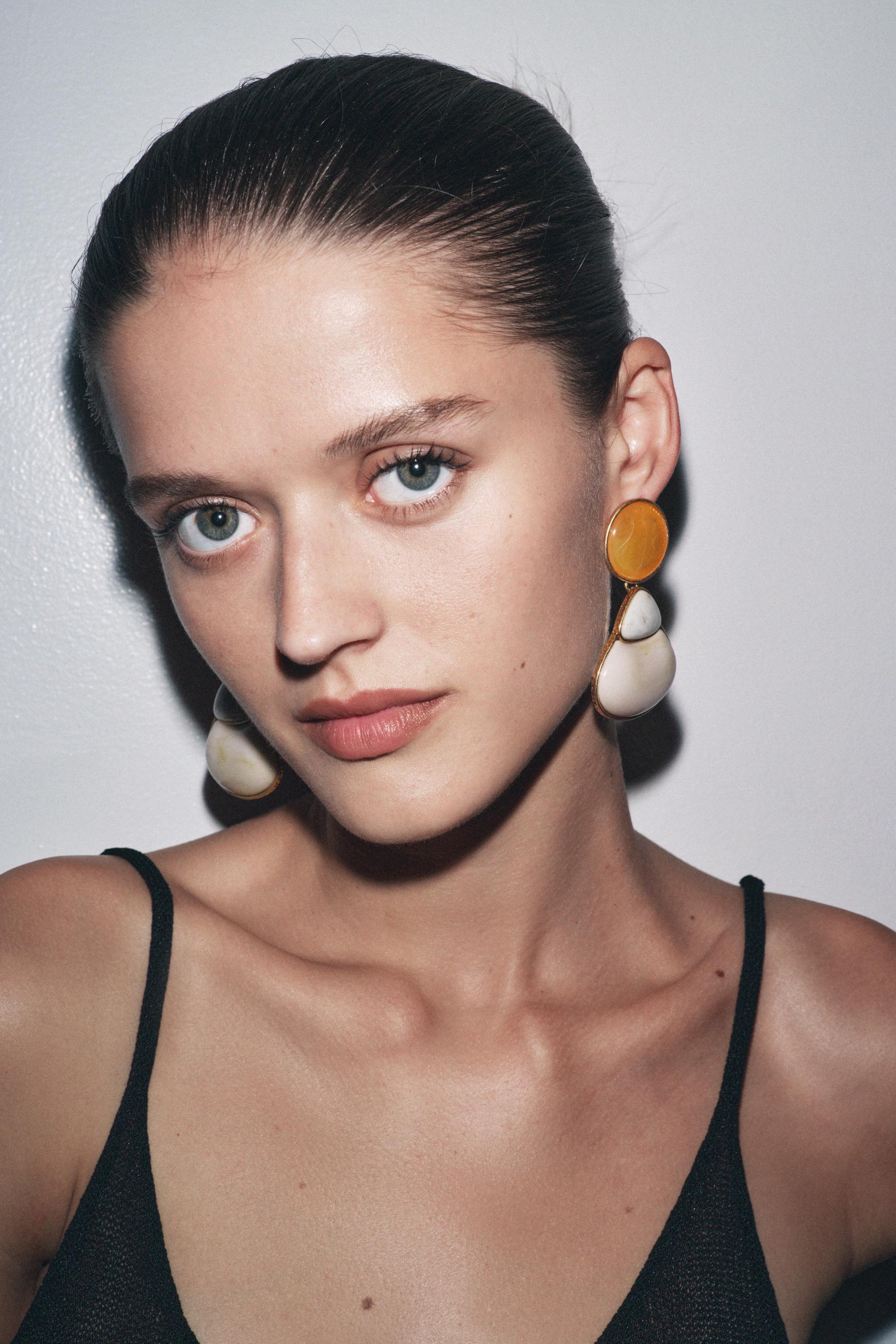 BOUCLES D'OREILLES PIERRES